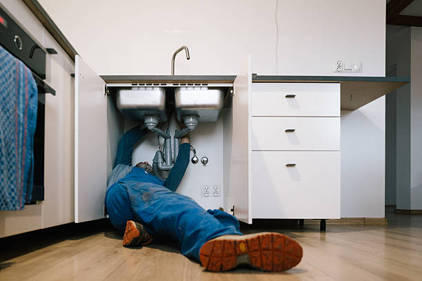Professional Leak Detection technician working in Glen Ridge, NJ
